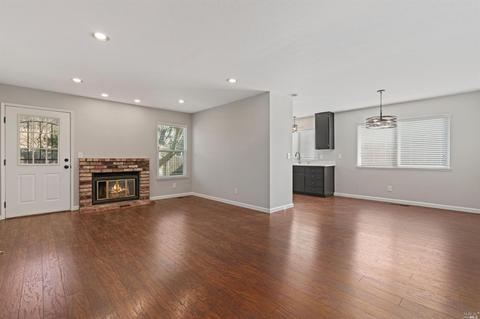 9580 Erika Dr, Windsor, CA 95492 photo 3