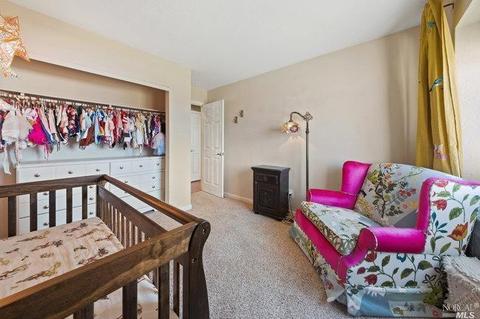 284 Honeydew Dr, Vallejo, CA 94591 photo 4