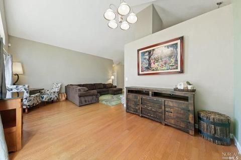 284 Honeydew Dr, Vallejo, CA 94591 photo 16