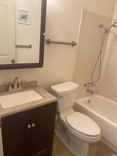 118 Del Norte Ct, Fairfield, CA 94533 photo 4