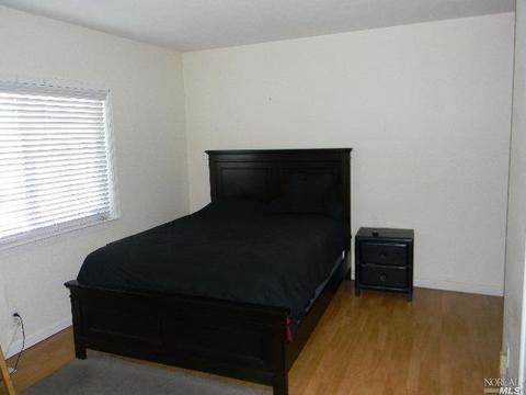1127 Magazine St, Vallejo, CA 94591 photo 5