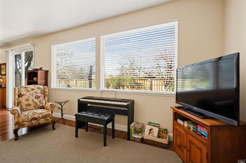 8709 Canyon Oak Dr, Windsor, CA 95492 photo 18