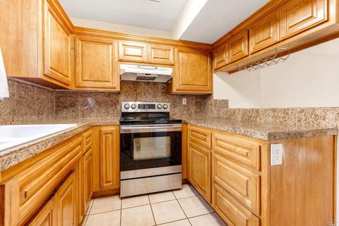 1267 Valley Oak Ct #E, Novato, CA 94947 photo 5