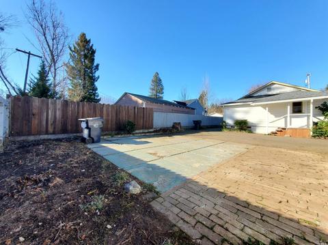 423 Coast St, Willits, CA 95490 photo 21