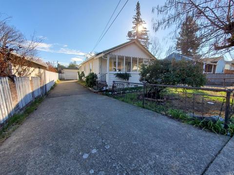423 Coast St, Willits, CA 95490 photo 2