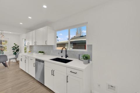 130 Hilborn St, Vallejo, CA 94590 photo 17