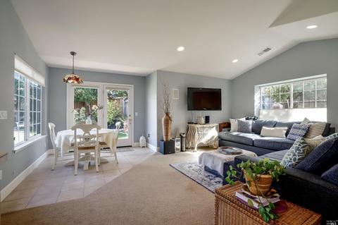 1445 Golf Course Dr, Windsor, CA 95492 photo 9