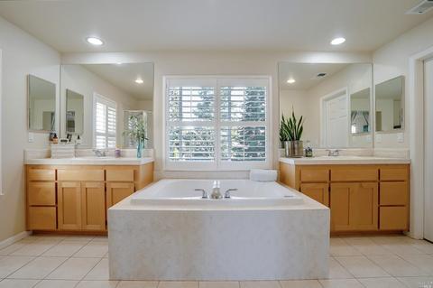 1445 Golf Course Dr, Windsor, CA 95492 photo 35
