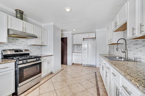 548 Empire Dr, Ukiah, CA 95482 photo 8