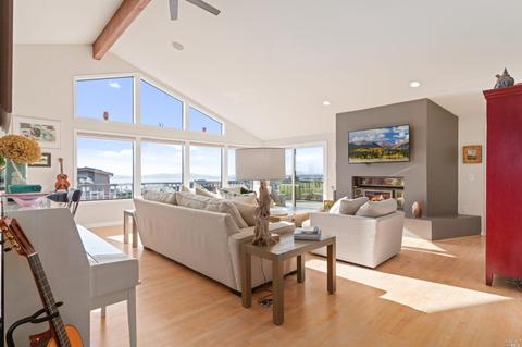 925 Dowitcher Ct, Bodega Bay, CA 94923 photo 4
