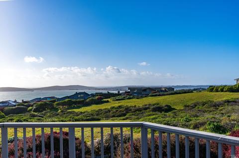 925 Dowitcher Ct, Bodega Bay, CA 94923 photo 2