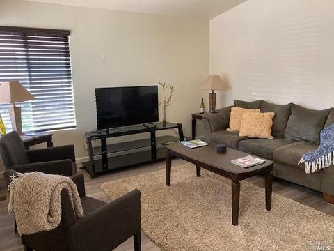 560 Empire Dr, Ukiah, CA 95482 photo 4