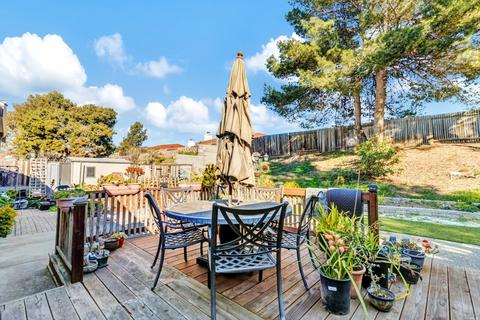 100 Doncaster Dr, Vallejo, CA 94591 photo 4