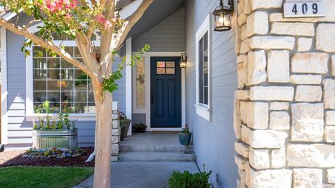 409 Trinity Ct, Petaluma, CA 94954 photo 4