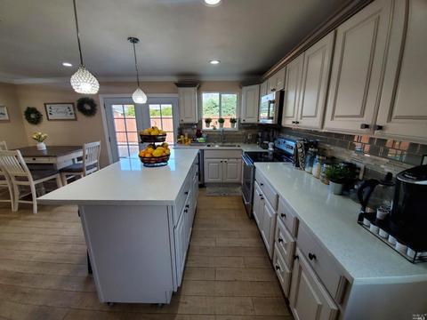 2066 Robin Dr, Fairfield, CA 94533 photo 4