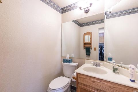 7015 Edinburgh Ct, Windsor, CA 95492 photo 12