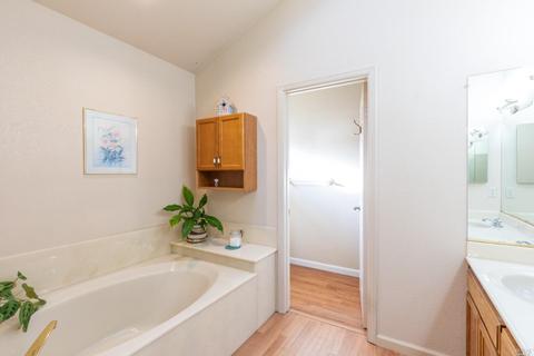 7015 Edinburgh Ct, Windsor, CA 95492 photo 18
