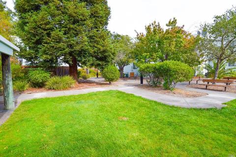 118 Courtyards E, Windsor, CA 95492 photo 4