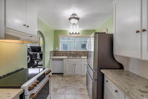 830 5th St, Petaluma, CA 94952 photo 4
