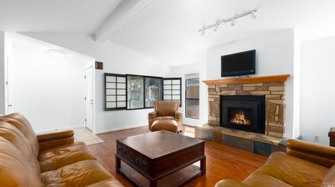 7 E Napa Dr, Petaluma, CA 94954 photo 25