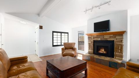 7 E Napa Dr, Petaluma, CA 94954 photo 2