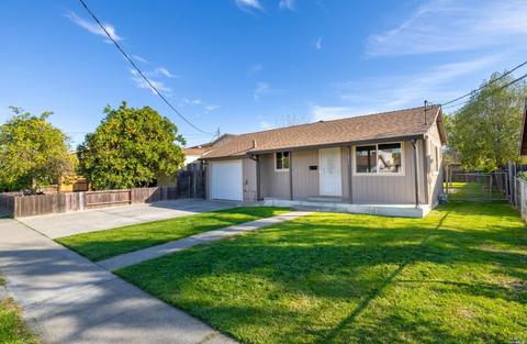 231 W Chestnut St, Dixon, CA 95620 photo 2