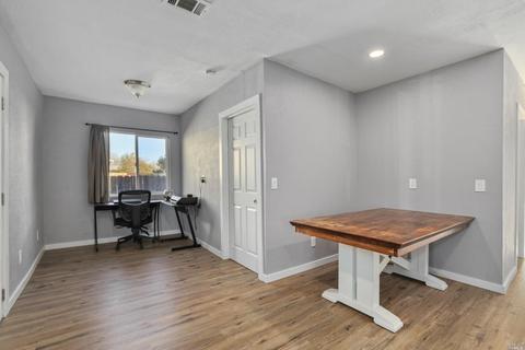 231 W Chestnut St, Dixon, CA 95620 photo 9