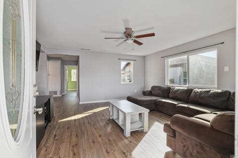 231 W Chestnut St, Dixon, CA 95620 photo 3