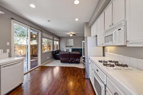 8901 Heritage Dr, Windsor, CA 95492 photo 14