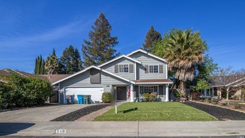 718 Oakmeade Dr, Vacaville, CA 95687 photo 1