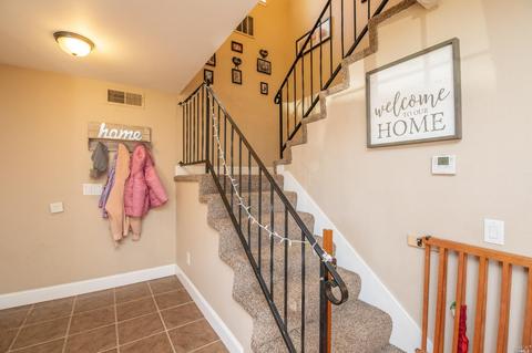 718 Oakmeade Dr, Vacaville, CA 95687 photo 21