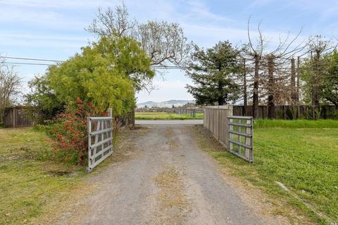 1735 S Wright Rd, Santa Rosa, CA 95407 photo 2