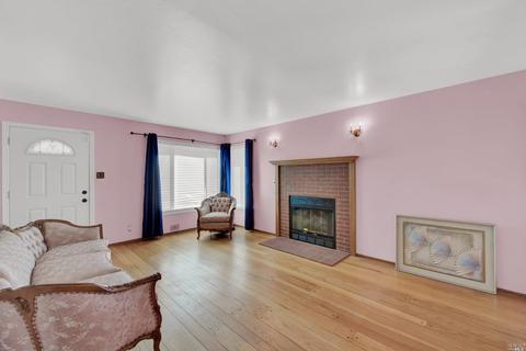 404 Pepper Dr, Vallejo, CA 94589 photo 9