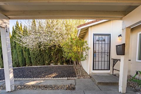 125 Litchfield Ct, Vallejo, CA 94589 photo 3
