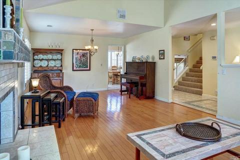 352 Barcelona St, Vallejo, CA 94591 photo 9