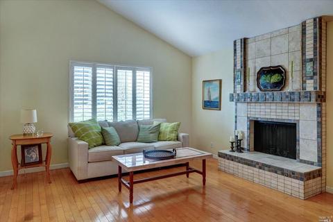 352 Barcelona St, Vallejo, CA 94591 photo 7