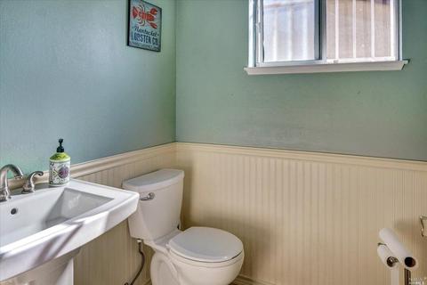 352 Barcelona St, Vallejo, CA 94591 photo 25