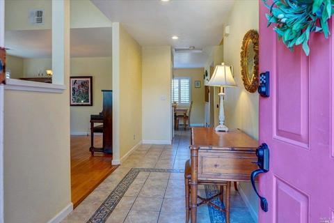 352 Barcelona St, Vallejo, CA 94591 photo 3