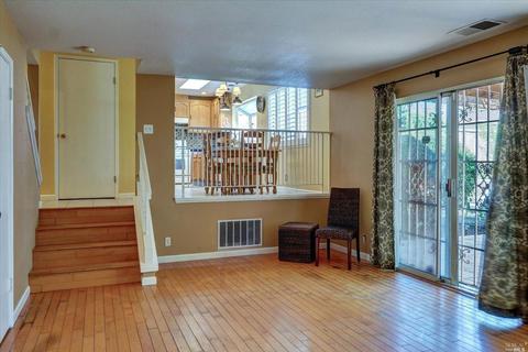 352 Barcelona St, Vallejo, CA 94591 photo 27