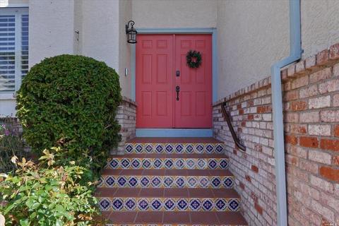 352 Barcelona St, Vallejo, CA 94591 photo 2