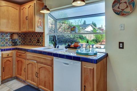 352 Barcelona St, Vallejo, CA 94591 photo 22