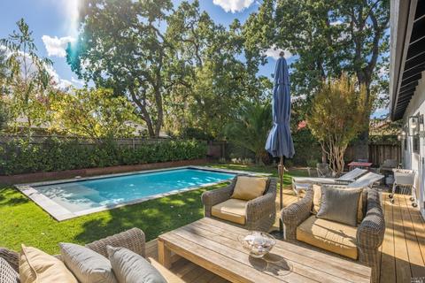 635 4th St E, Sonoma, CA 95476 photo 3