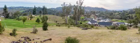 5379 Wilshire Dr, Santa Rosa, CA 95404