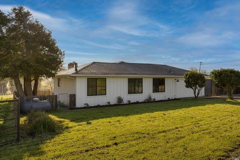 2151 Fallon Rd, Petaluma, CA 94952 photo 2