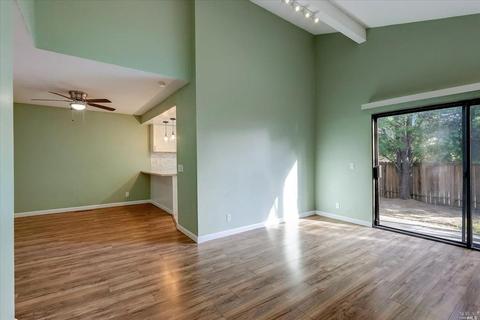 1915 Manor Pl, Fairfield, CA 94533 photo 5