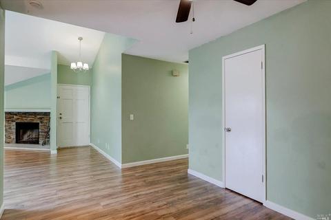 1915 Manor Pl, Fairfield, CA 94533 photo 9