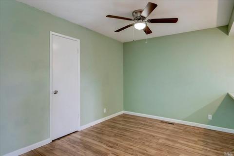 1915 Manor Pl, Fairfield, CA 94533 photo 10