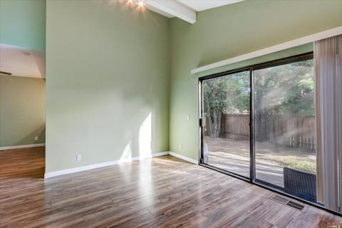 1915 Manor Pl, Fairfield, CA 94533 photo 4