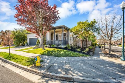 637 Chardonnay Pl, Windsor, CA 95492 photo 2