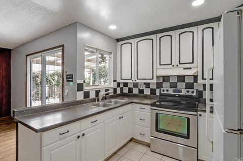 722 Jack London Dr, Vallejo, CA 94589 photo 7